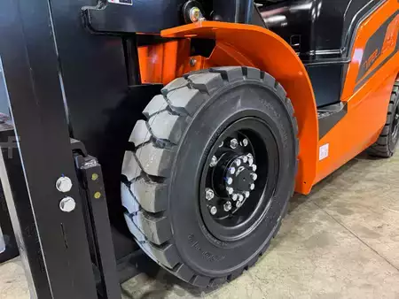 Montacargas Eléctrico (4 ruedas) 2025  Viper fb25f (7)