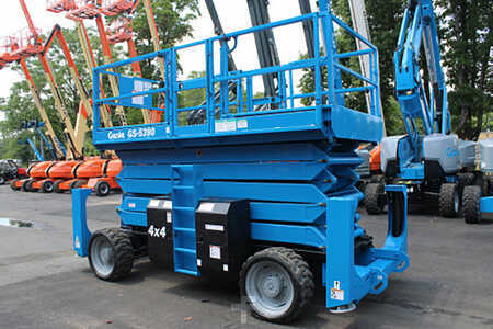 Rough Terrain Forklifts 2015  Genie gs5390rt (1)