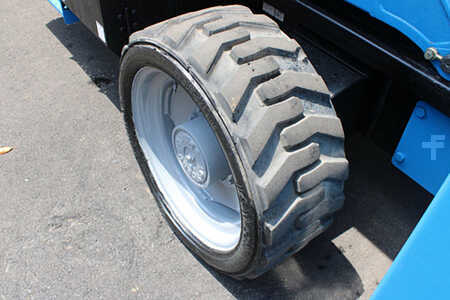 Rough Terrain Forklifts 2015  Genie gs5390rt (9)