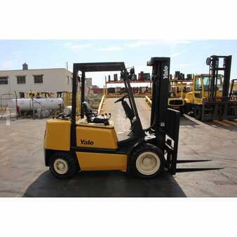 Propane Forklifts 2003  Yale  (2)