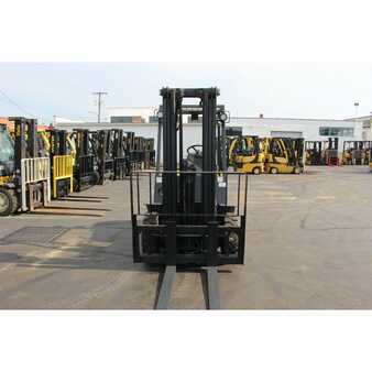 Propane Forklifts 2003  Yale  (3)