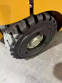 Propane Forklifts 2021  CAT Lift Trucks gc40k (11)