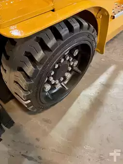 Propane Forklifts 2021  CAT Lift Trucks gc40k (9)