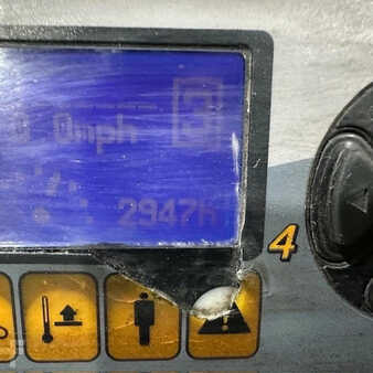 4-Wheel Electric 2021  Yale os030ef (11)