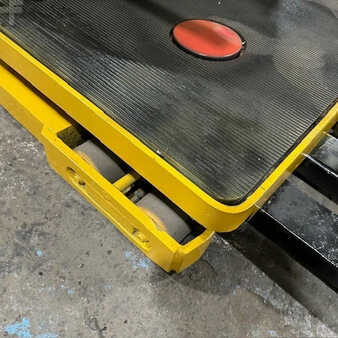 4-Wheel Electric 2021  Yale os030ef (7)