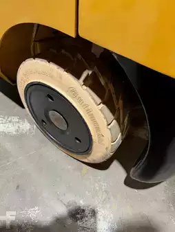 Montacargas GLP 2016  CAT Lift Trucks 2c5000 (10)