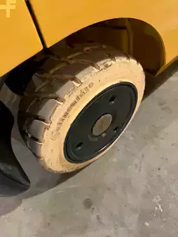 Montacargas GLP 2016  CAT Lift Trucks 2c5000 (11)