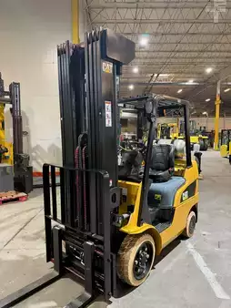 Montacargas GLP 2016  CAT Lift Trucks 2c5000 (2)