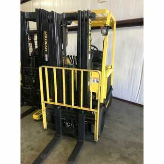 4 Wheels 2010  Hyster e50xn-33 (5)
