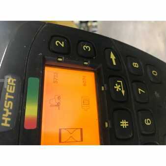 4 Wheels 2010  Hyster e50xn-33 (8)