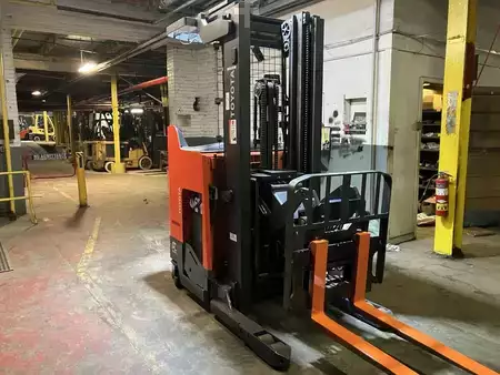 Stand-Up Rider Forklift 2021  Toyota 9bru18 (6)