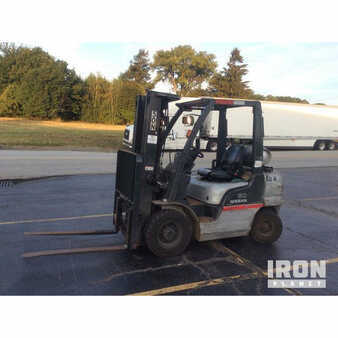 Propane Forklifts 2005  Nissan  (1)