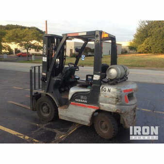 Propane Forklifts 2005  Nissan  (4)