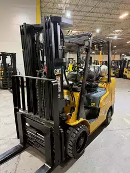 Propane Forklifts 2023  CAT Lift Trucks fgc30n4 (2)