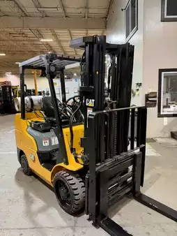 Propane Forklifts 2023  CAT Lift Trucks fgc30n4 (4)