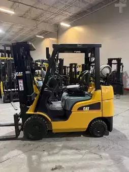 Montacargas GLP 2021  CAT Lift Trucks fgc25n (1)