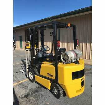 Propane Forklifts 2002  Yale glp040afnuaf084 (5)