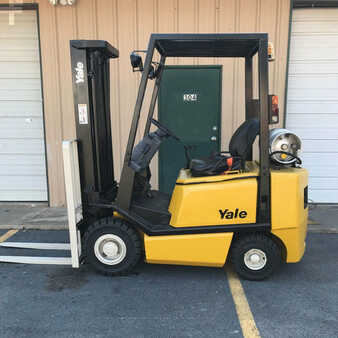 Propane Forklifts 2002  Yale glp040afnuaf084 (2)