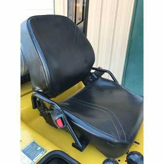 Propane Forklifts 2002  Yale glp040afnuaf084 (5)
