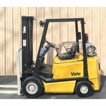 Propane Forklifts 2000  Yale glp040afnuaf084 (1)