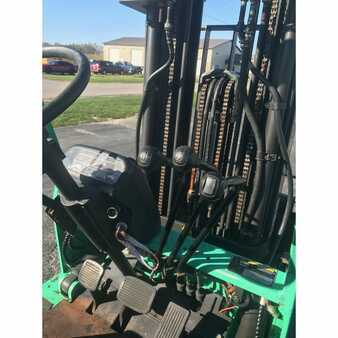 Propane Forklifts 2003  Mitsubishi fgc25k (8)