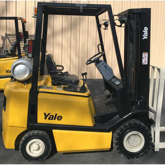 Carretilla elevadora GLP 2004  Yale glp040afnuaf084 (1)