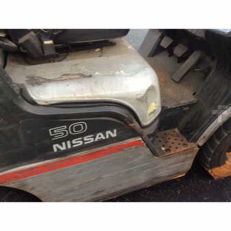 Propane Forklifts 2005  Nissan  (4)
