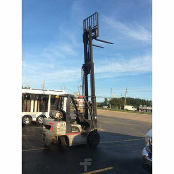 Propane Forklifts 2005  Nissan  (7)