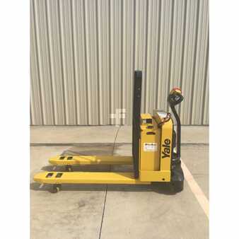 Electric Pallet Jacks 2008  Yale mpw050 (1)
