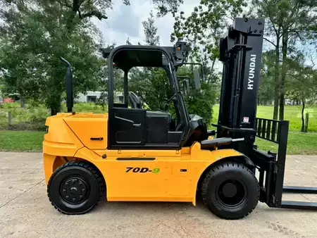 Diesel Forklifts 2016  Hyundai 70d-9 (4)