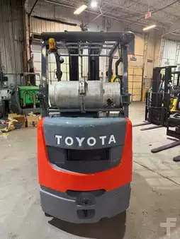 Propane Forklifts 2012  Toyota  (5)