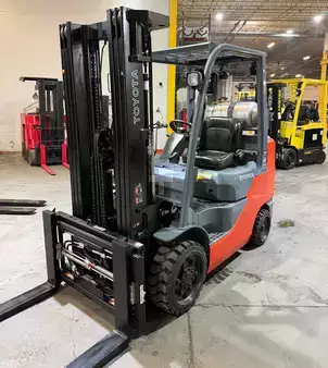 Propane Forklifts 2022  Toyota 8fgcu30 (2)