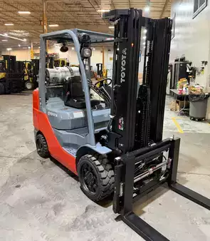 Propane Forklifts 2022  Toyota 8fgcu30 (4)