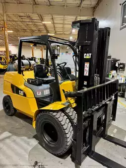 Propane Forklifts 2014  CAT Lift Trucks p11000 (2)