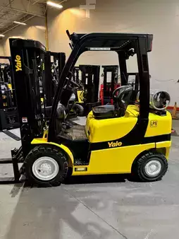 Propane Forklifts 2023  Yale  (1)