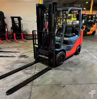Propane Forklifts 2016  Toyota 8fgcu30 (2)