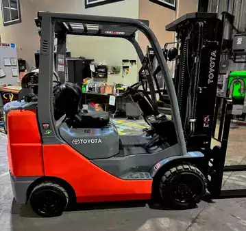 Propane Forklifts 2016  Toyota 8fgcu30 (4)