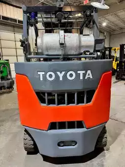 Montacargas GLP 2022  Toyota 8fgc35u-bcs (3)