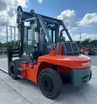 Montacargas diésel 2021  Toyota thd2200-24 (5)
