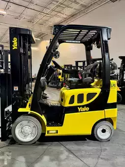 Propane Forklifts 2021  Yale glc050vxn (1)