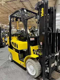 Propane Forklifts 2021  Yale glc050vxn (6)