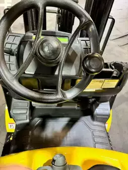 Propane Forklifts 2021  Yale glc050vxn (7)