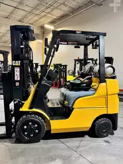 Montacargas GLP 2023  CAT Lift Trucks fgc25n (1)