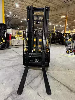 Montacargas GLP 2023  CAT Lift Trucks fgc25n (3)