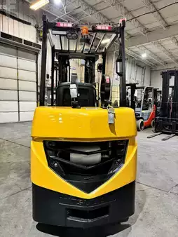 Montacargas GLP 2023  CAT Lift Trucks fgc25n (4)