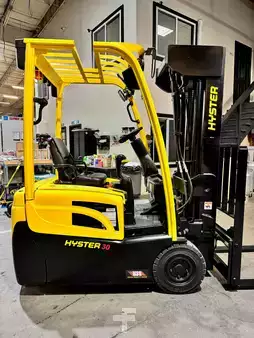 Montacargas Eléctrico (4 ruedas) 2021  Hyster j30xnt (4)