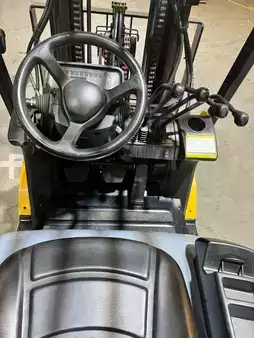 Propane Forklifts 2021  CAT Lift Trucks fgc30n4 (7)