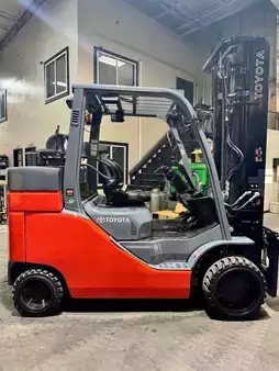 Montacargas GLP 2020  Toyota 8fgc55u (1)