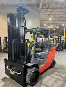 Montacargas GLP 2020  Toyota 8fgc55u (5)