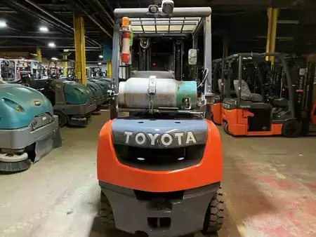 Propane Forklifts 2021  Toyota 8fgu25 (3)